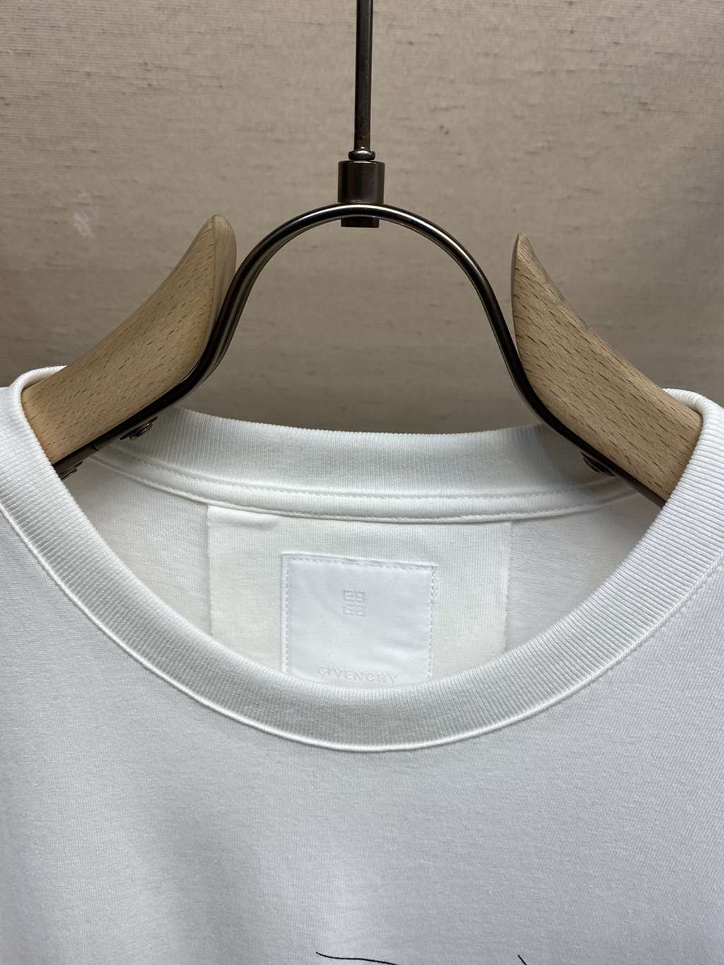 Givench* T-shirt